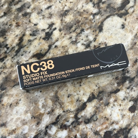 ⚡️🦄MAC Cosmetics NC38 Studio Fix Foundation Stick - Picture 8 of 10
